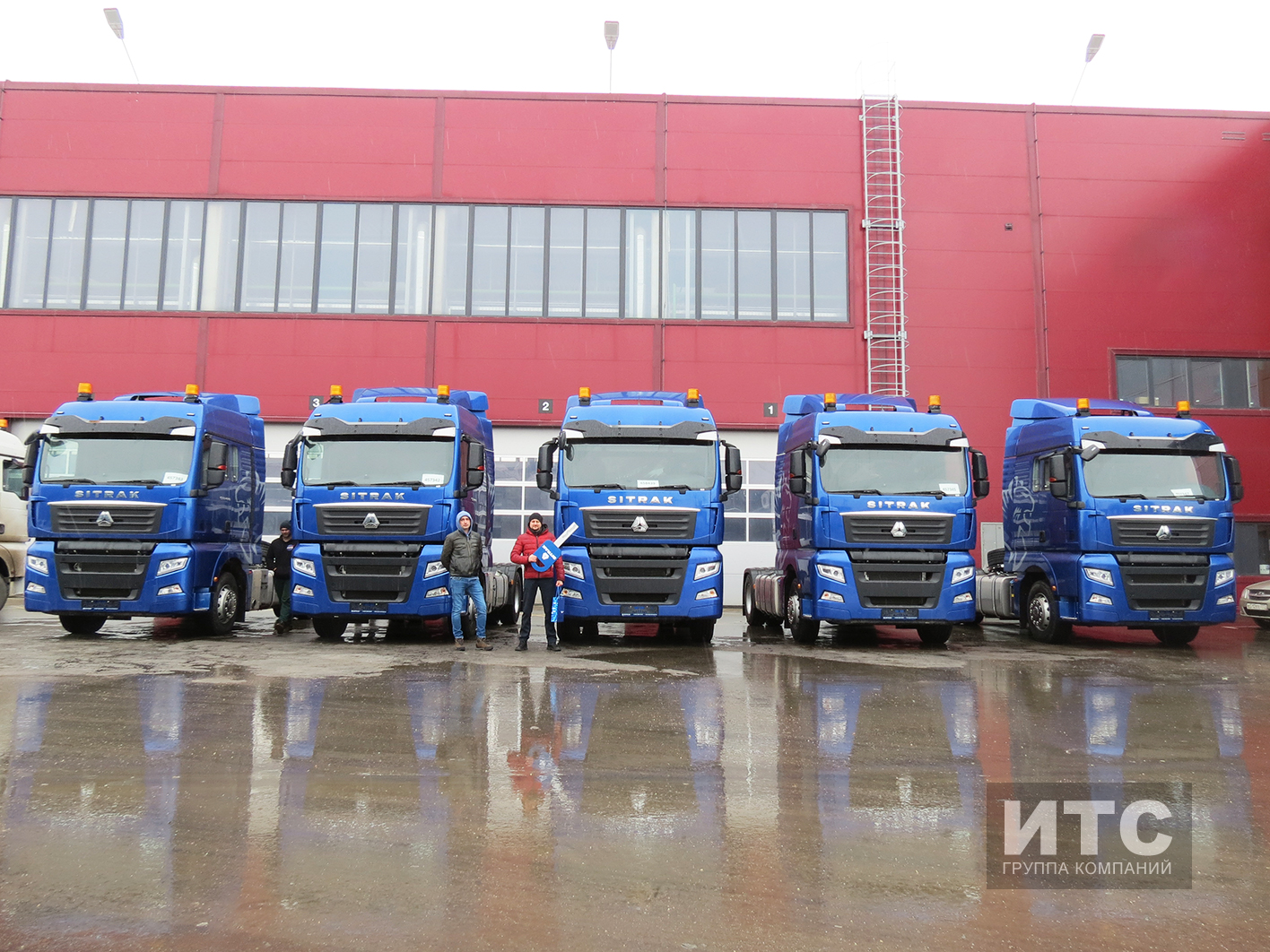 5 новых тягачей СИТРАК для перевозки грузов различного назначения!